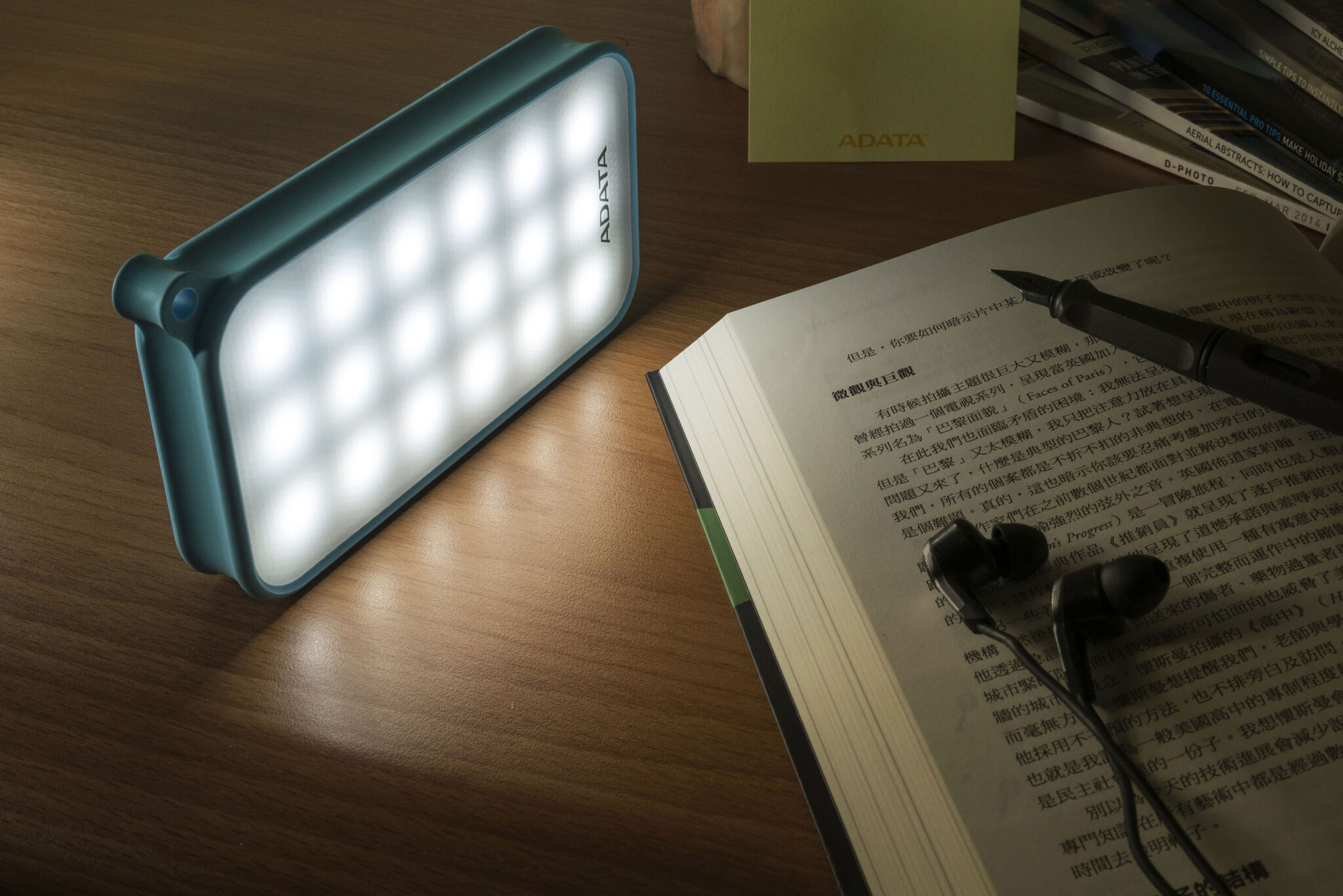 D8000L LED Power Bank