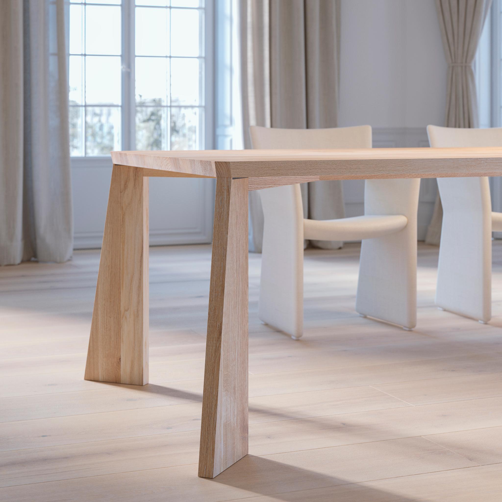 Table PYLON