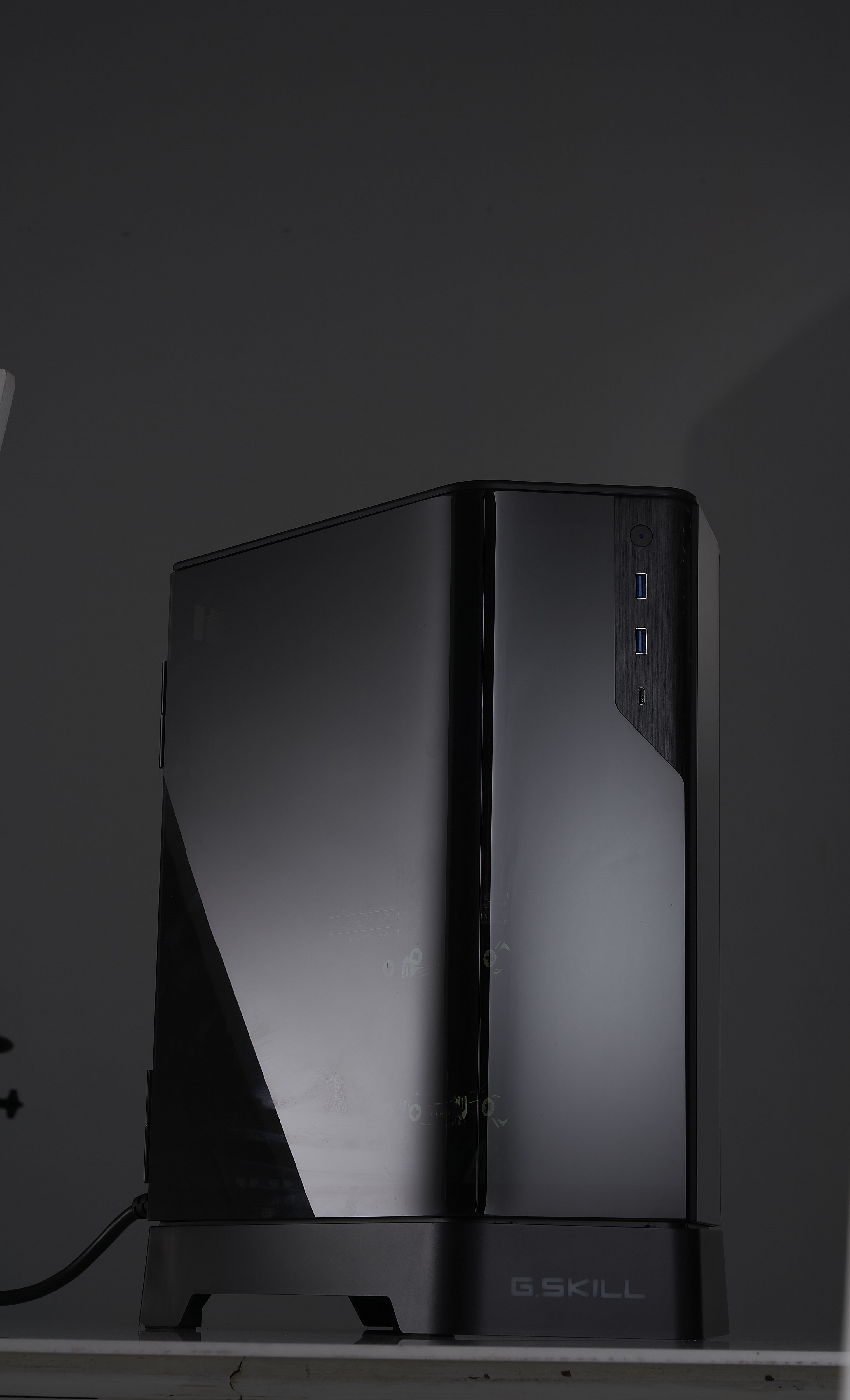 Z5i mini-ITX Chassis